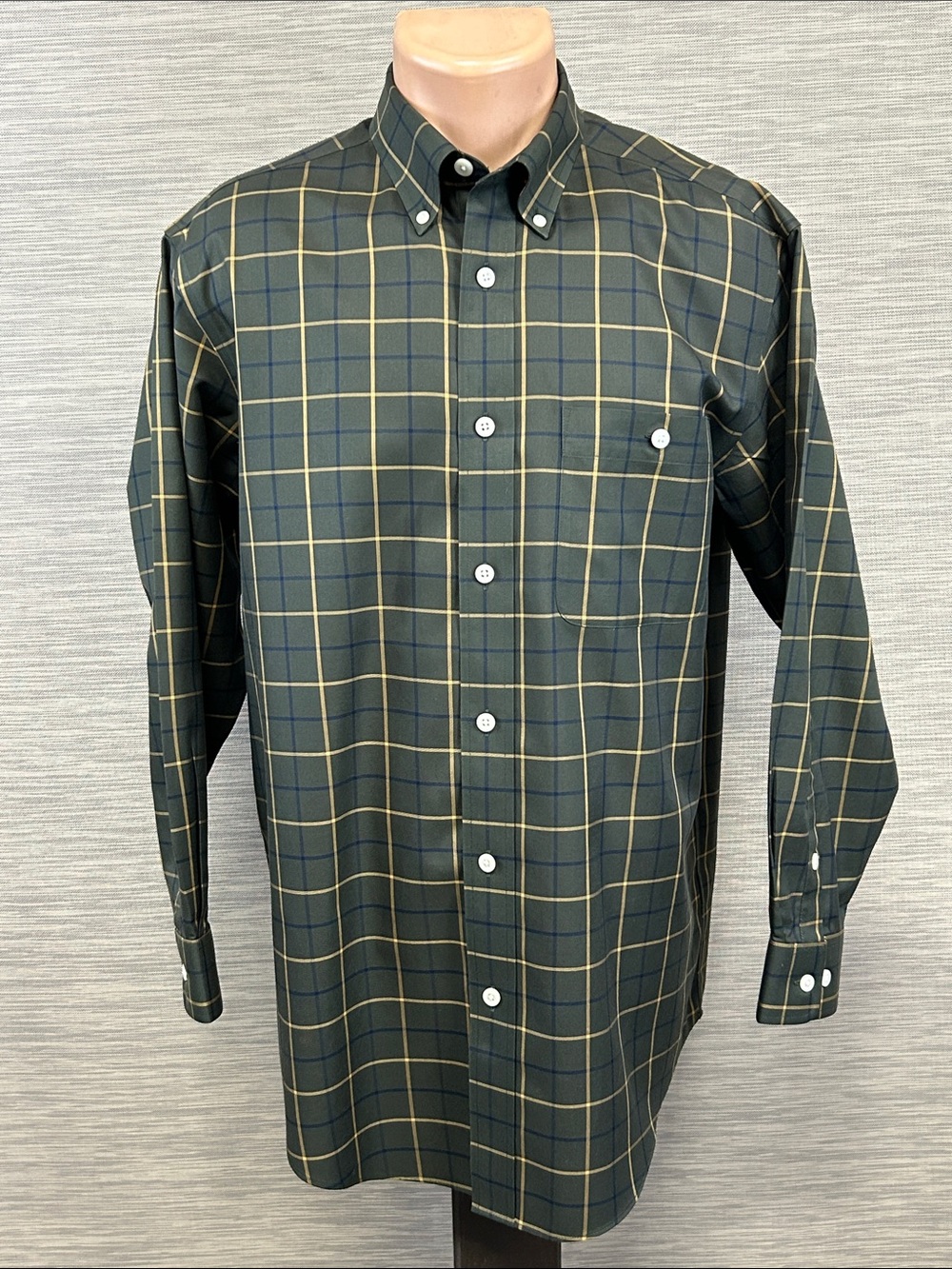 Orvis long sleeve button down collar shirt.  M